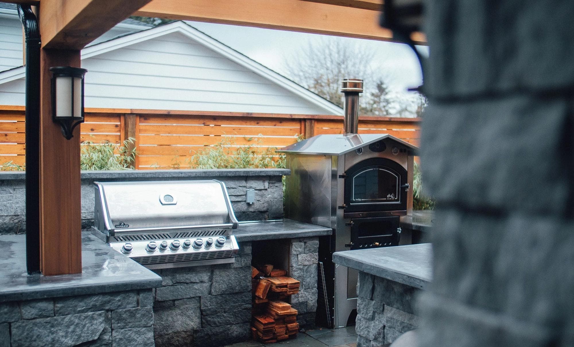 outdoor kitchen