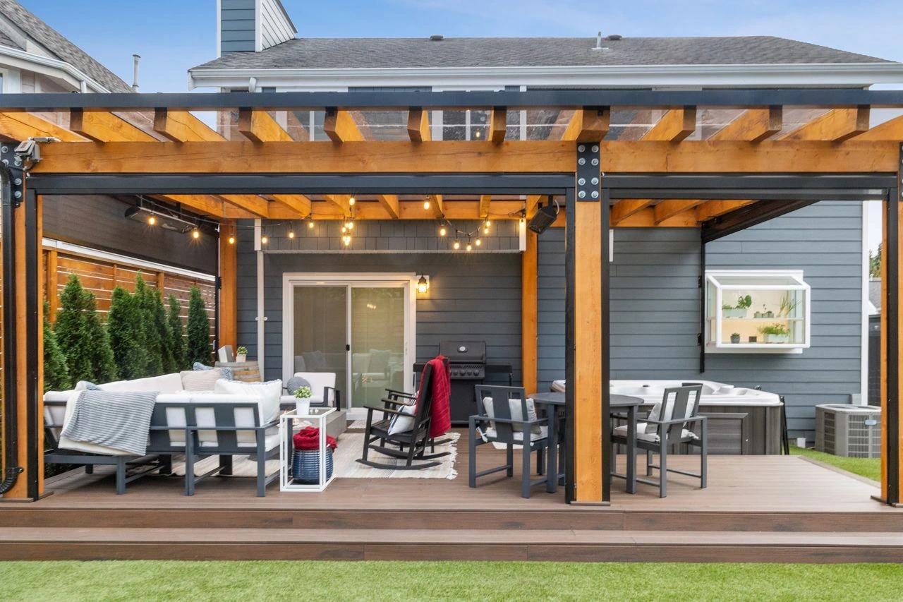 Year-Round Outdoor Living: Designing a Durable and Comfortable Space