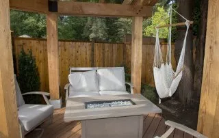 Hyland - Summer Living: 10 Must-Haves To Make Your Backyard Awesome - cover